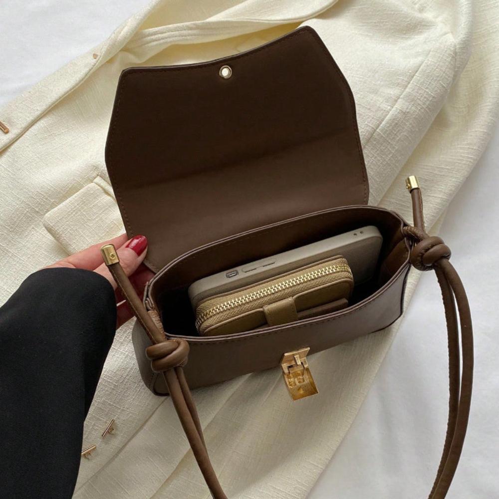 Daphne | Vintage Charm Shoulder Bag