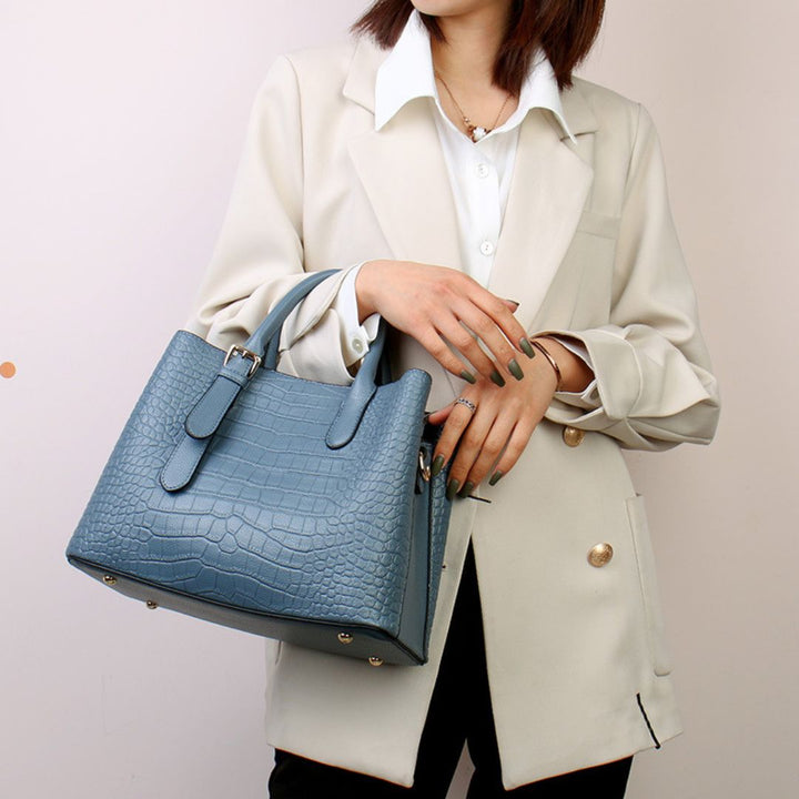 Fleur deLuxe Handbag