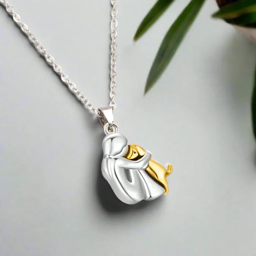 Zavelli Hug Pendant Necklace